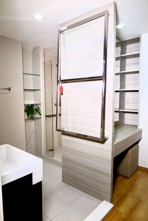 Simply modern 2 bedrooms close to Ekamai BTS