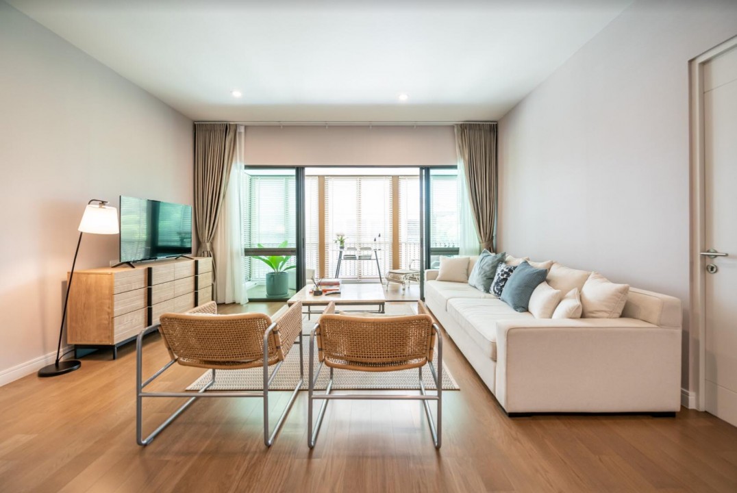 ฺBurasiri Pattanakarn for sale, luxurious secured compound. Good location