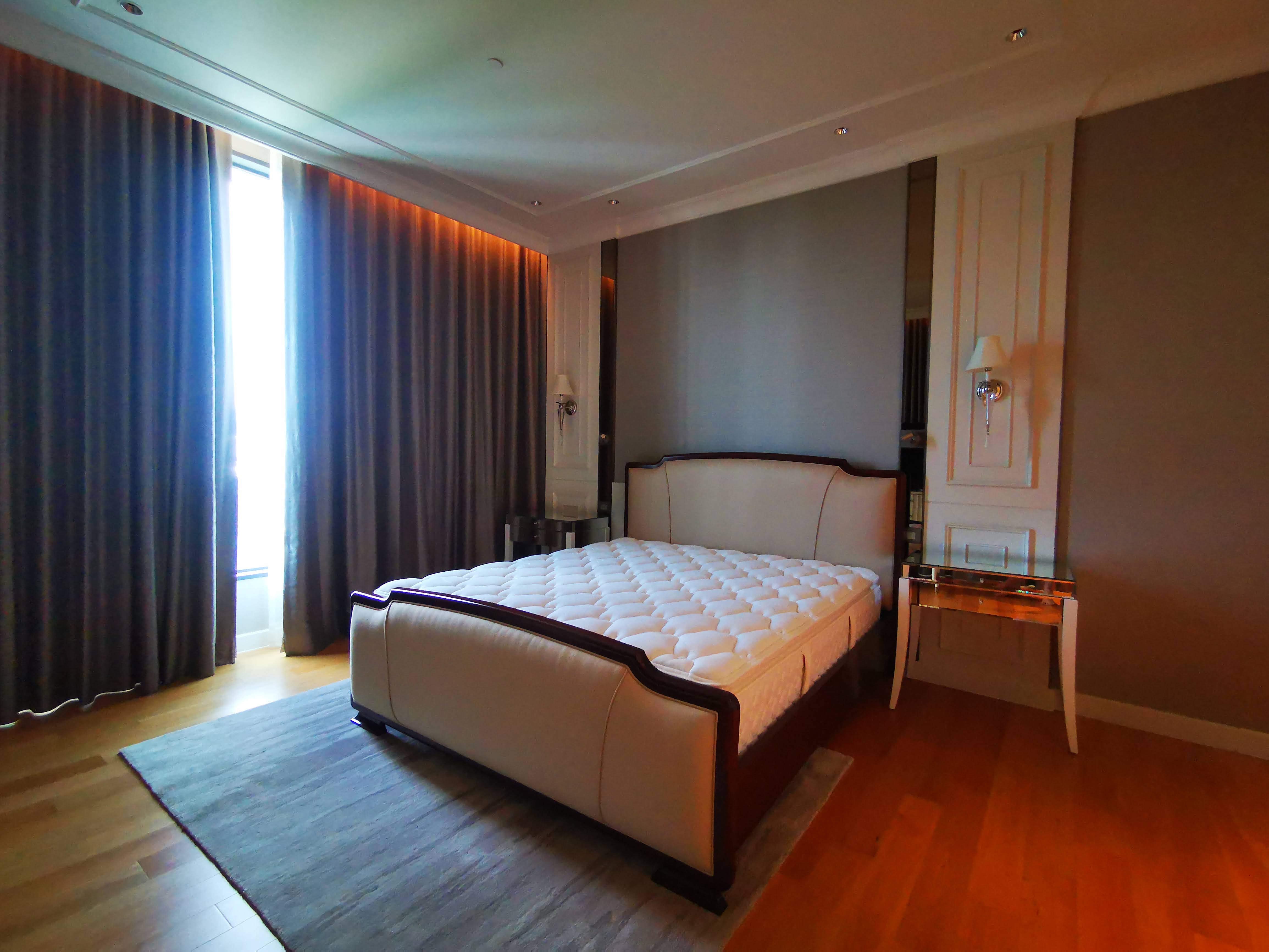 2 Beds Condo in Ploenchit