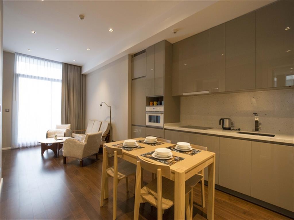 2 Beds Condo near M District