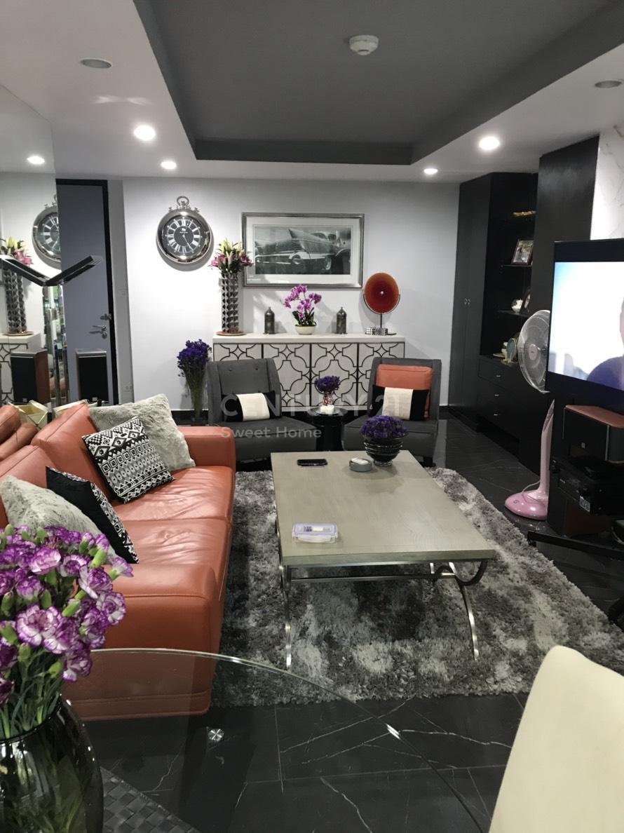 2 bedrooms For Sale in Ekkamai, Bangkok