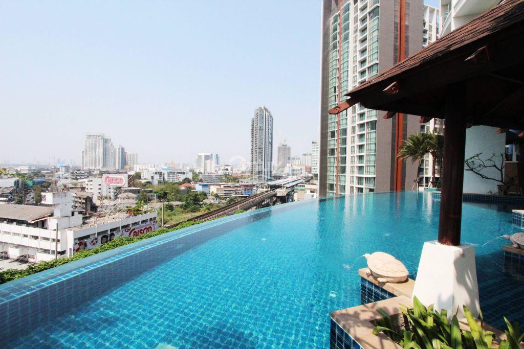1 bedrooms For Sale in Pra Khanong, Bangkok