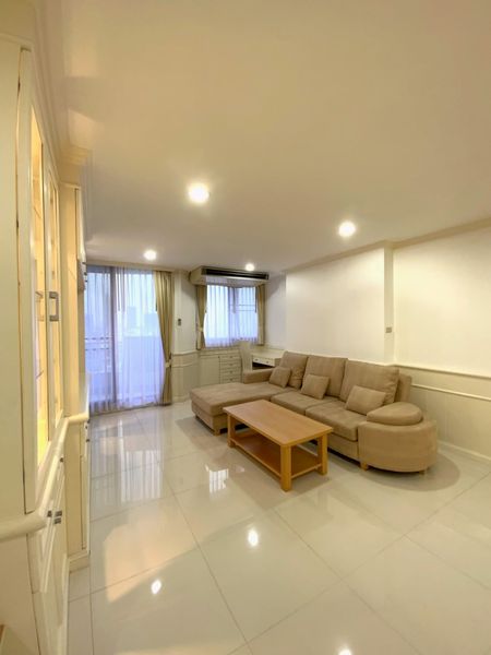 Supalai place, Sukhumvit 39 for sale and rent