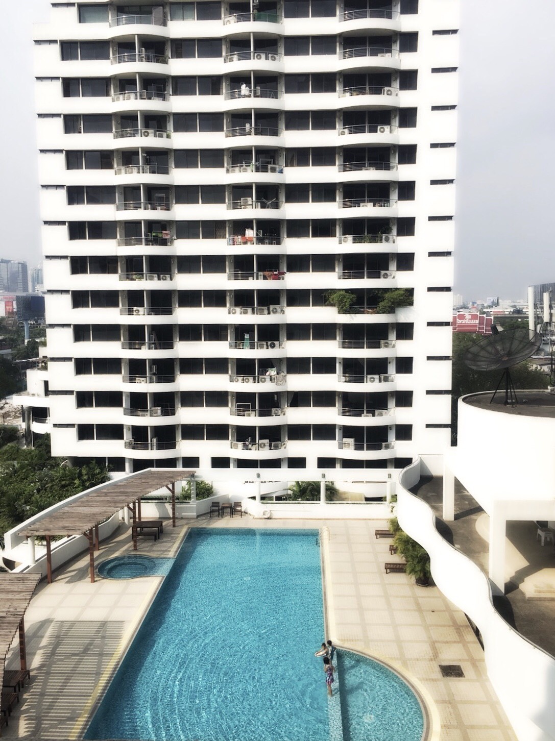 Supalai place, Sukhumvit 39 for sale and rent