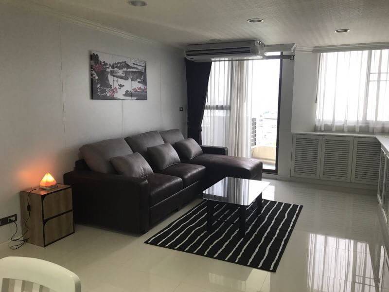 Supalai Place Sukhumvit 39