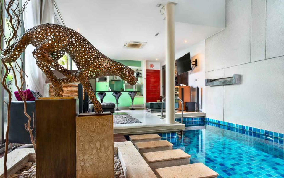 Beautiful Beachfront Villa (ID: RW-051)