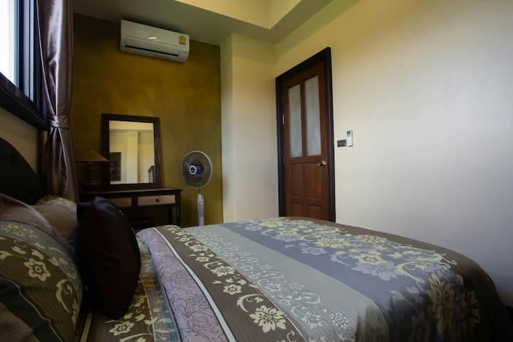 3 Bedrooms Pool Villa in Naiharn (ID: NH-010)