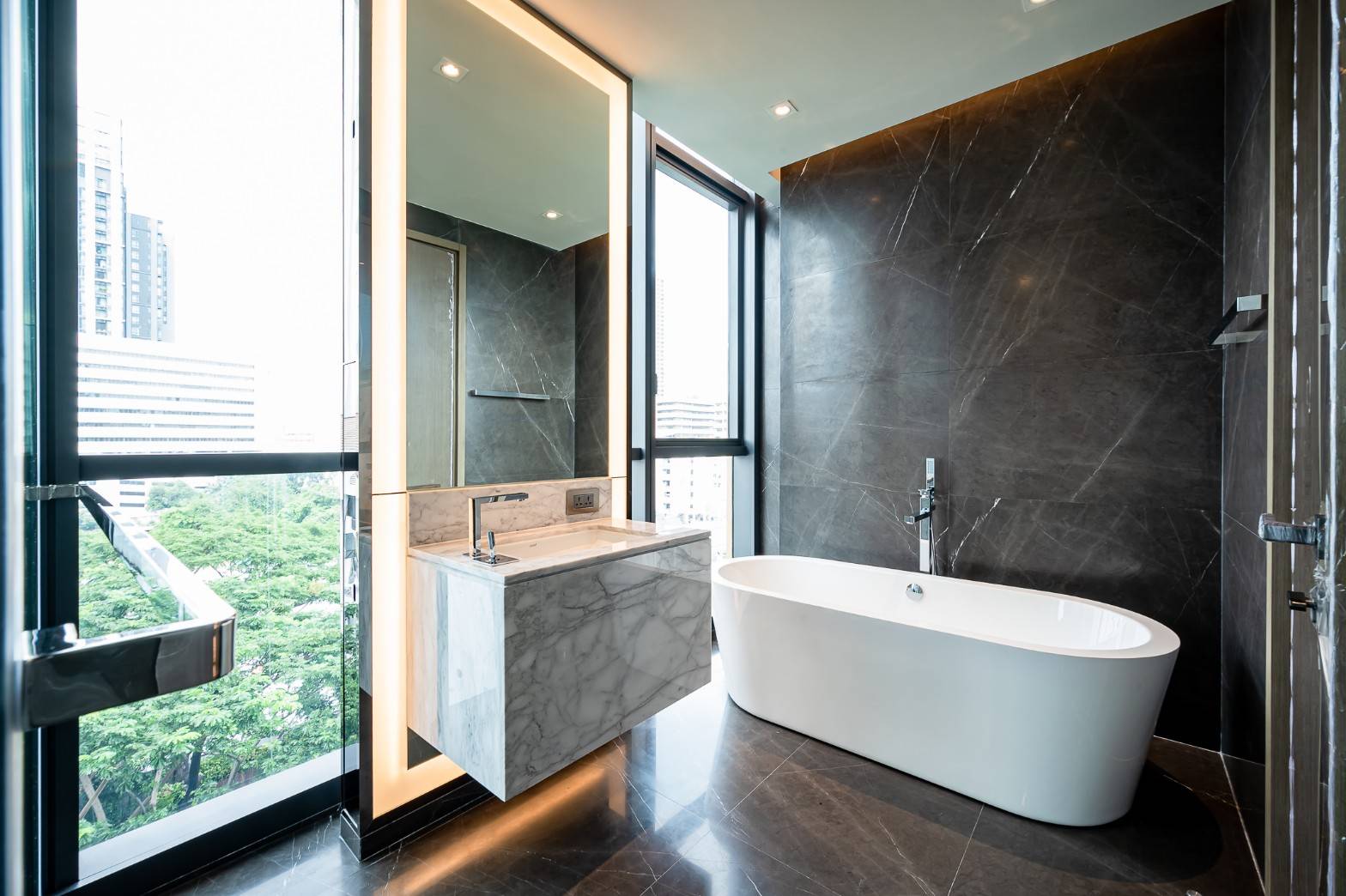 For Rent! The Monument Thong Lo (เดอะ โมนูเมนต์ ทองหล่อ) / 2 Bedrooms 2 Bathrooms / 125 Sq.m.