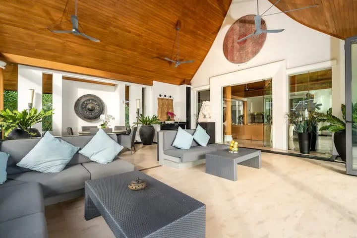 Modern and Thai Style Seaview Villa in Patong (ID: PT-010)