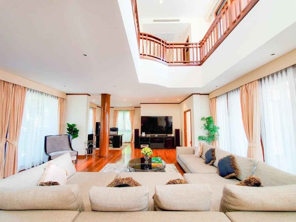 Luxury Golf View Villa in Laguna (ID: LG-021)