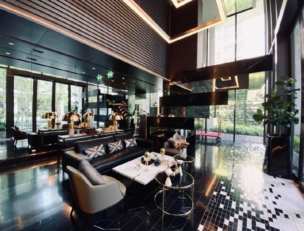 A01210403 Selling luxury condo 1 Bedroom, 1 Bathroom at 28 chidlom clos to BTS chidlom