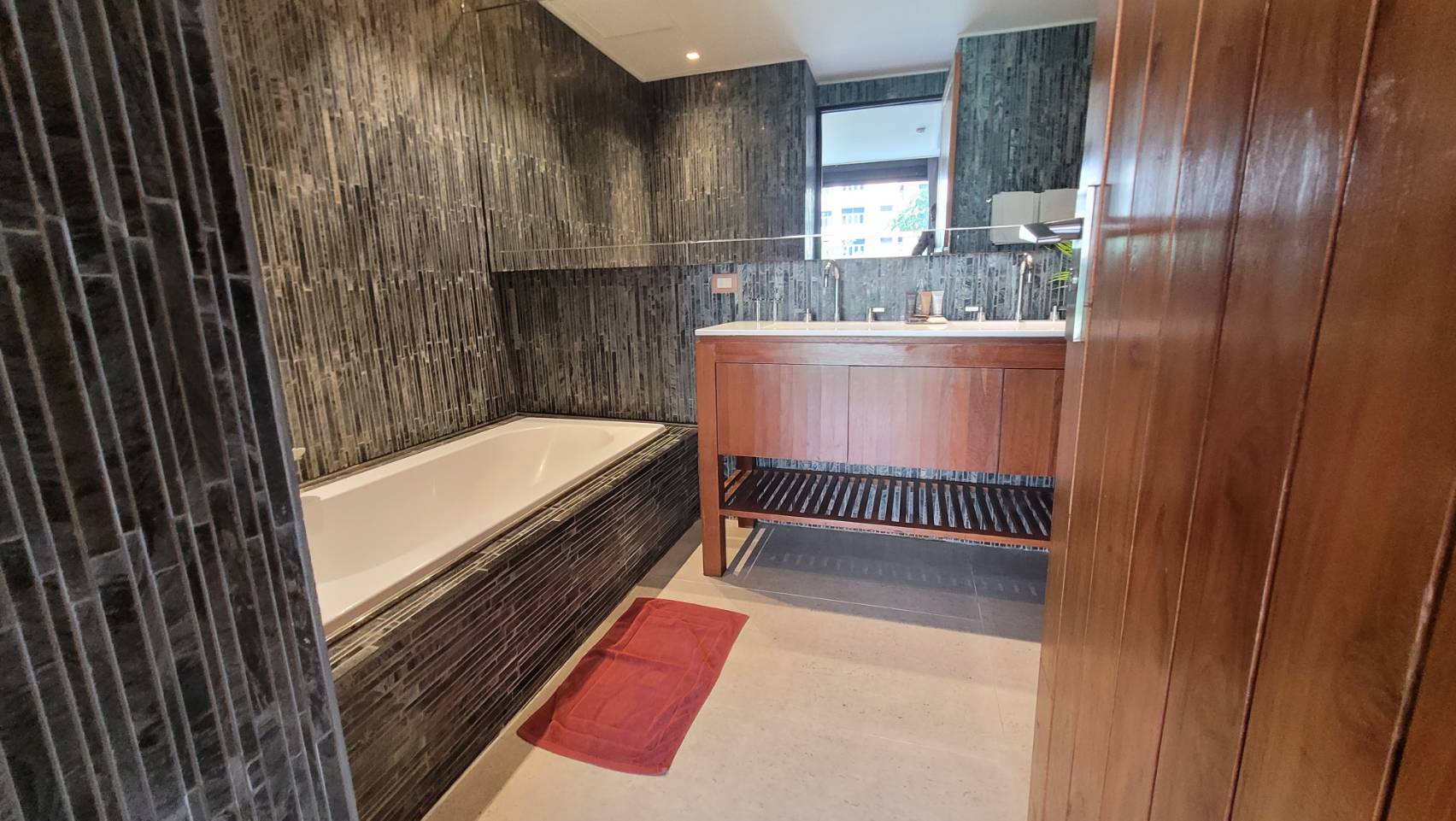Apartment in Langsuan