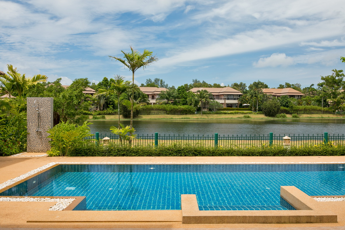 Big Land Plot Pool Villa in Laguna (ID: LG-036)