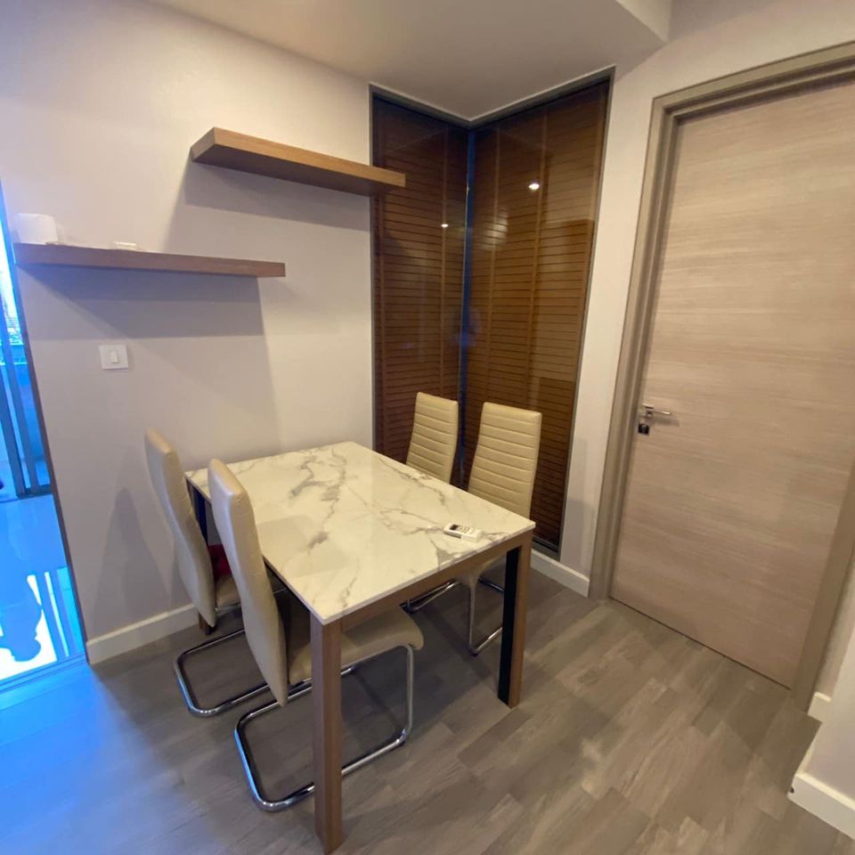 LTH3461 – The Room Rama 4 FOR SALE 1 bed 1 bath size 45 Sq.M. Nearby MRT Hua Lamphong station ONLY 7.5 MB