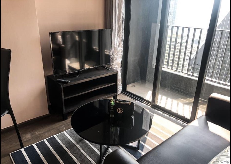 LTH3462 – Ideo Q Siam – Ratchathewi FOR SALE 1 bed 1 bath size 30 Sq.M. Nearby BTS Phaya Thai station ONLY 6.8 MB