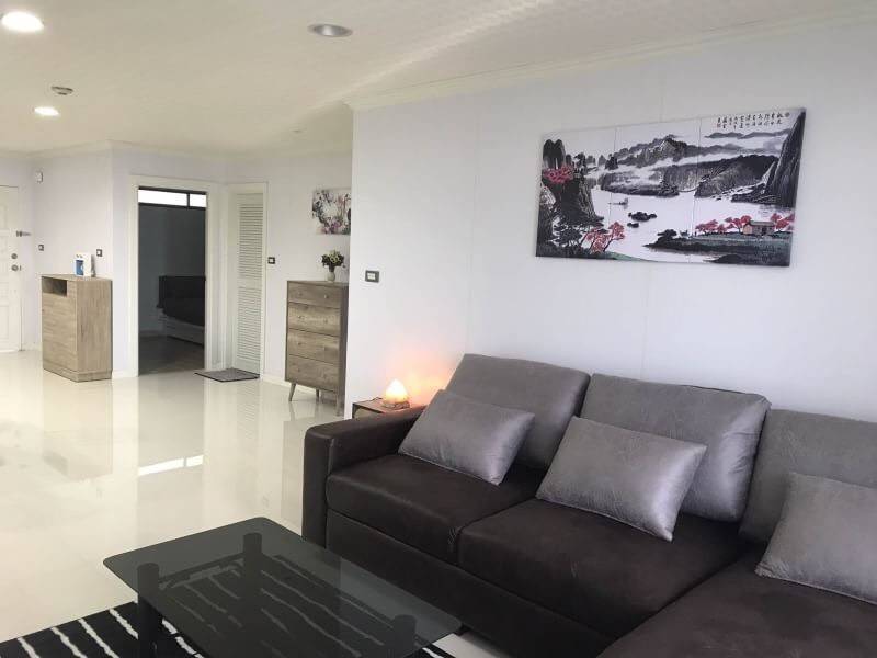 Supalai Place Sukhumvit 39