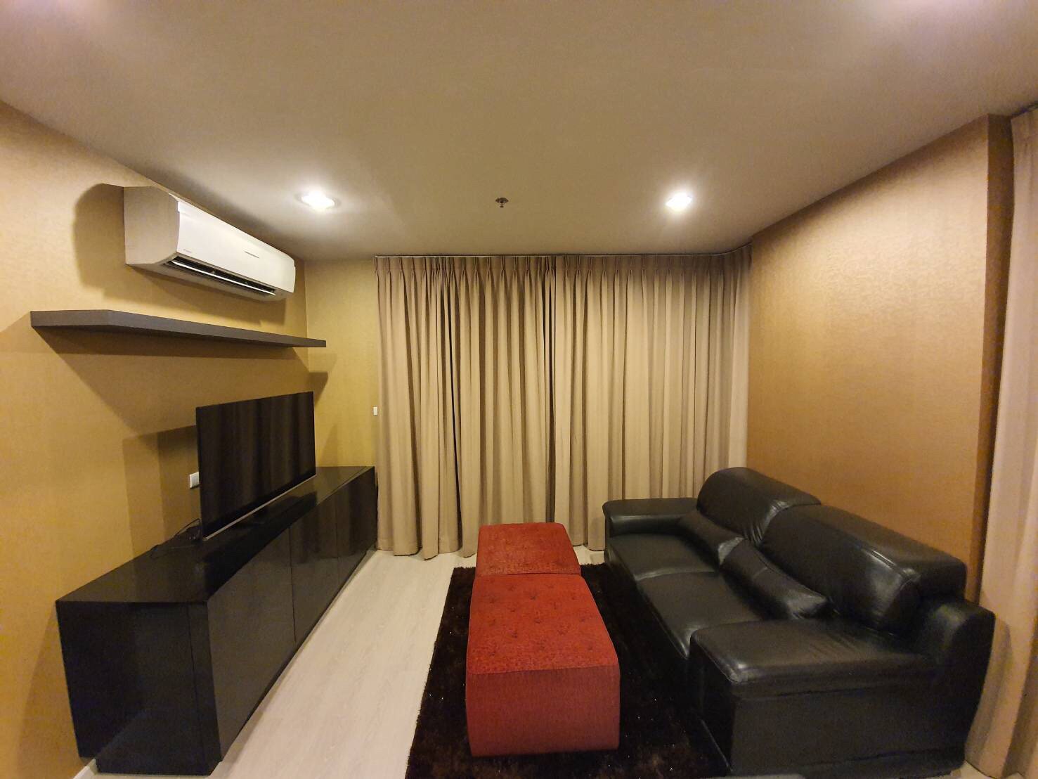 Rhythm Sathorn Narathiwas