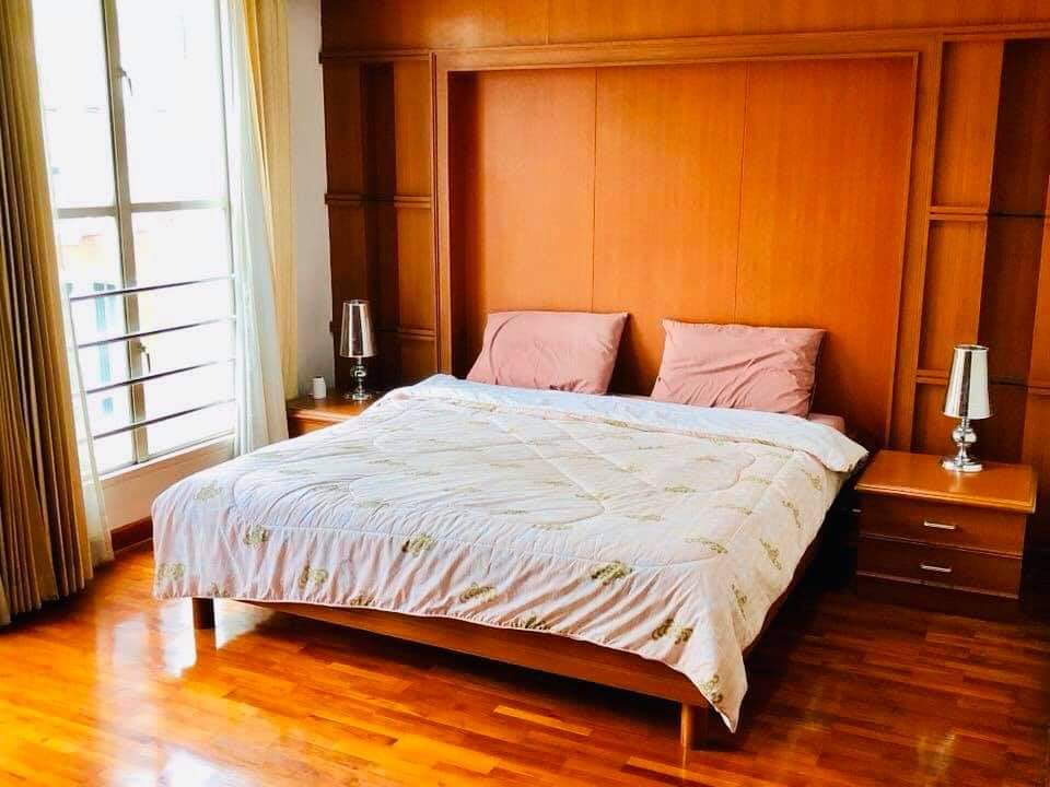 Townhouse in Compound Thonglor