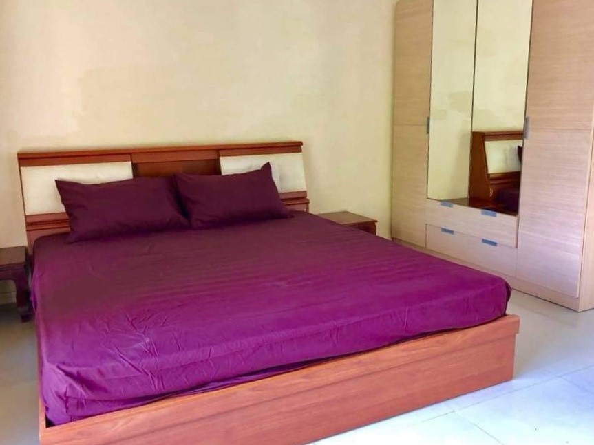 4 Storey Townhouse in Phrompong