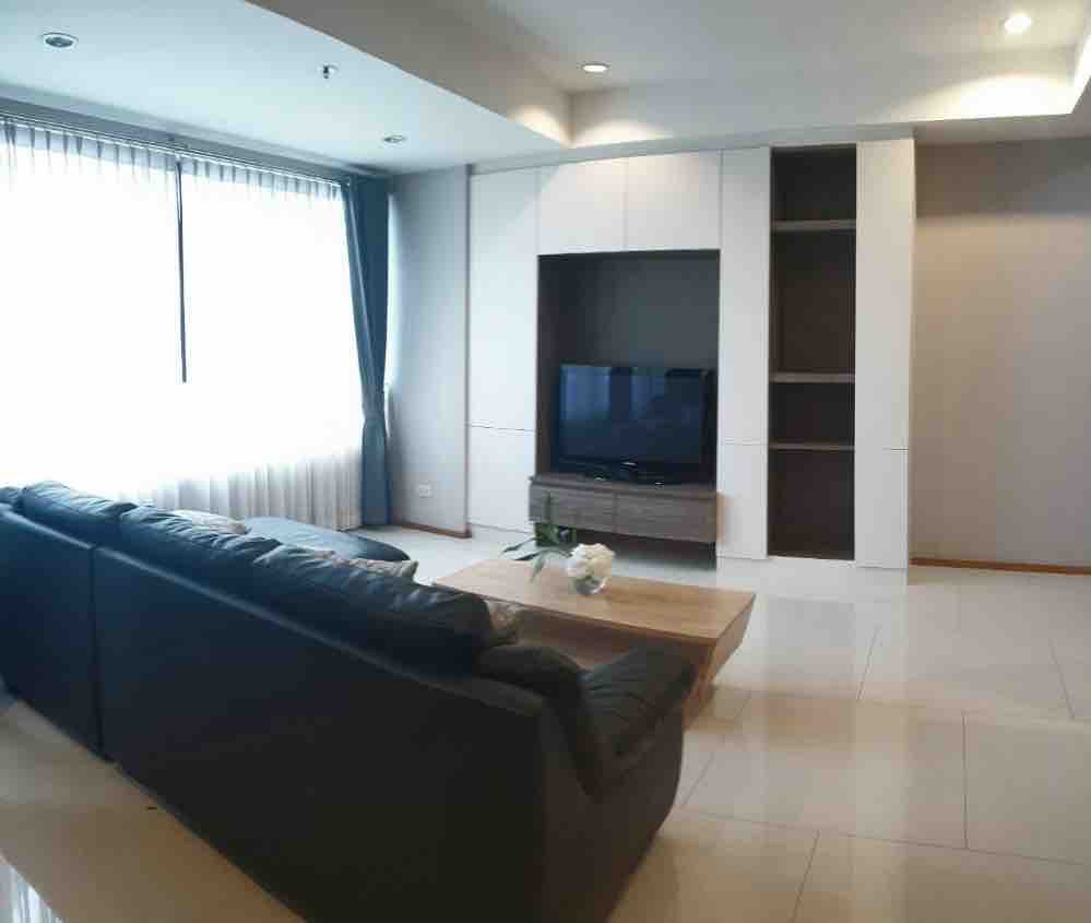The Emporio Place Sukhumvit 24