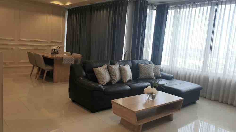 The Emporio Place Sukhumvit 24