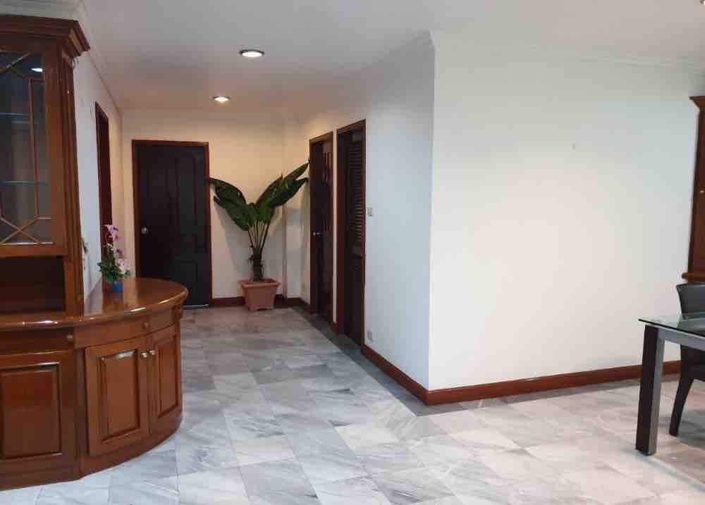 Acadamia Grand Tower Sukhumvit 43