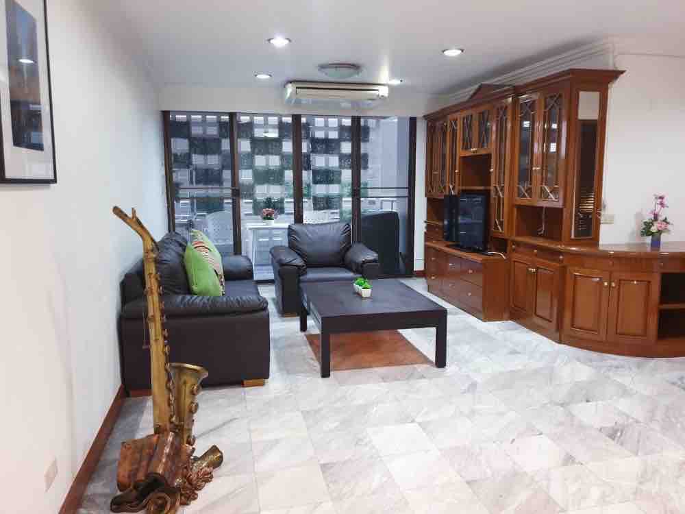 Acadamia Grand Tower Sukhumvit 43