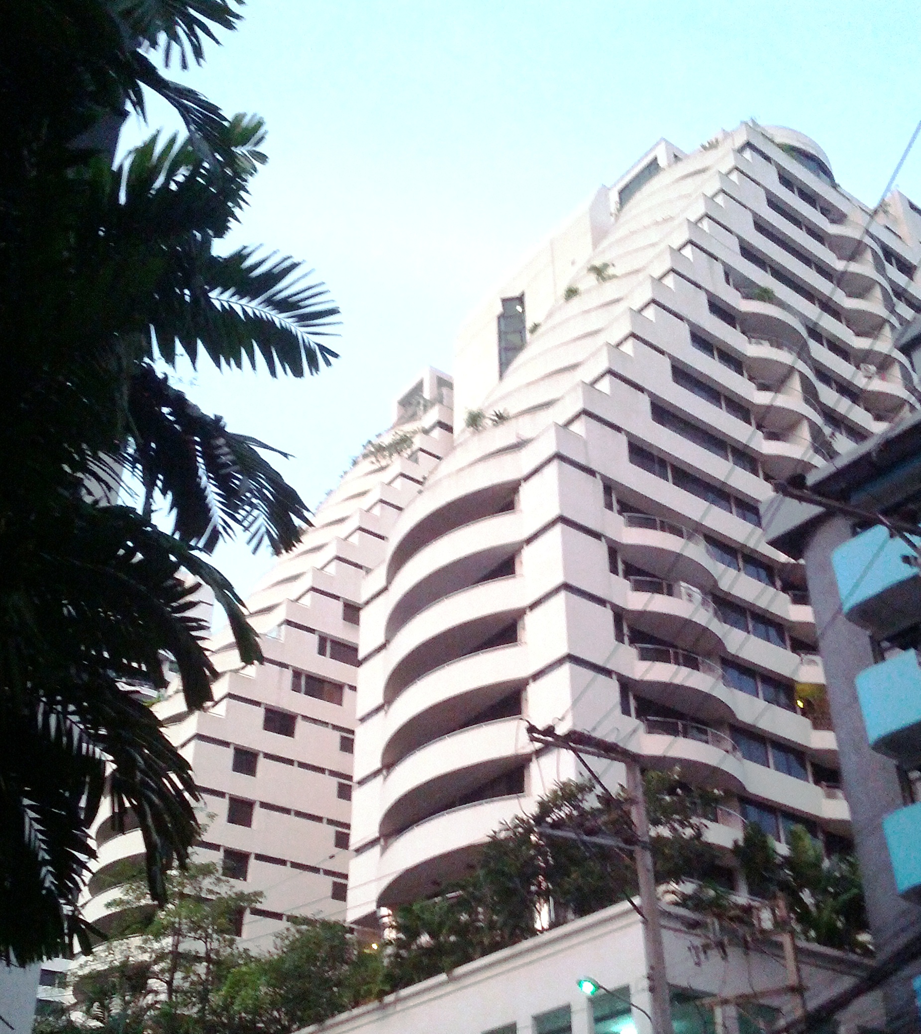 Supalai Place Sukhumvit 39