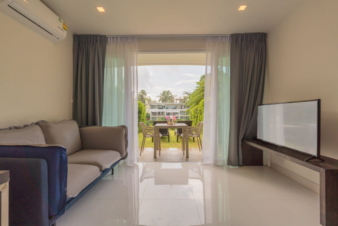Studio Condominium with terrace in Karon beach