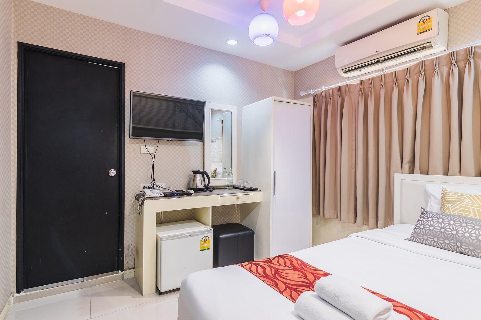 LTH3795 – Hotel FOR SALE in Phrom Phong 21 rooms size 48 Sq.W. Nearby BTS Phrom Phong station ONLY 99.2 MB