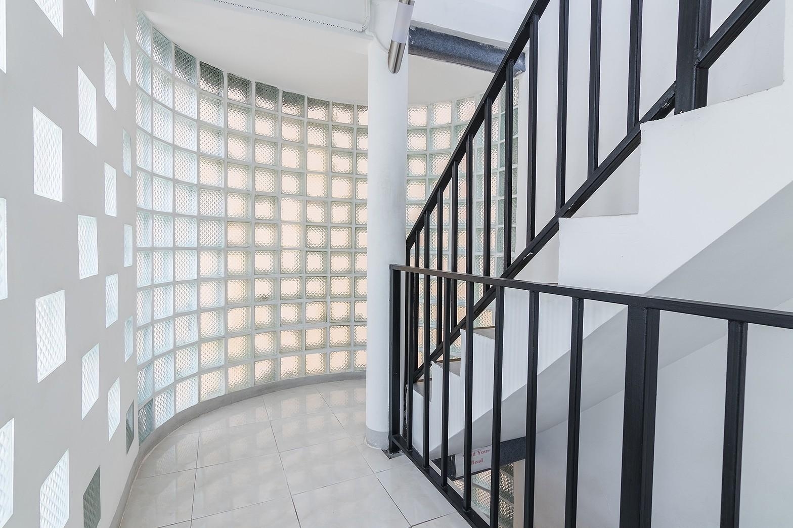 LTH3795 – Hotel FOR SALE in Phrom Phong 21 rooms size 48 Sq.W. Nearby BTS Phrom Phong station ONLY 99.2 MB