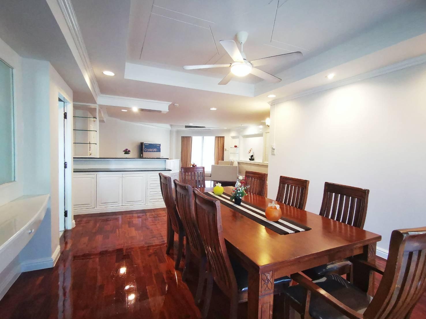 LTH3805 – Pet-Friendly Apartment FOR RENT in Asoke area 3 beds size 250 Sq.M. Nearby BTS Asoke station ONLY 65k/Month