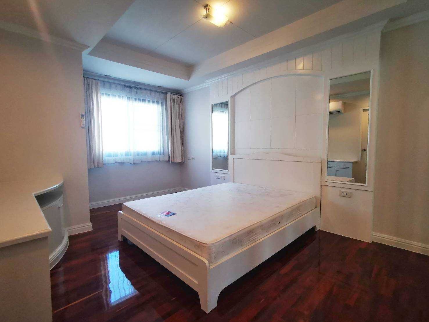 LTH3805 – Pet-Friendly Apartment FOR RENT in Asoke area 3 beds size 250 Sq.M. Nearby BTS Asoke station ONLY 65k/Month