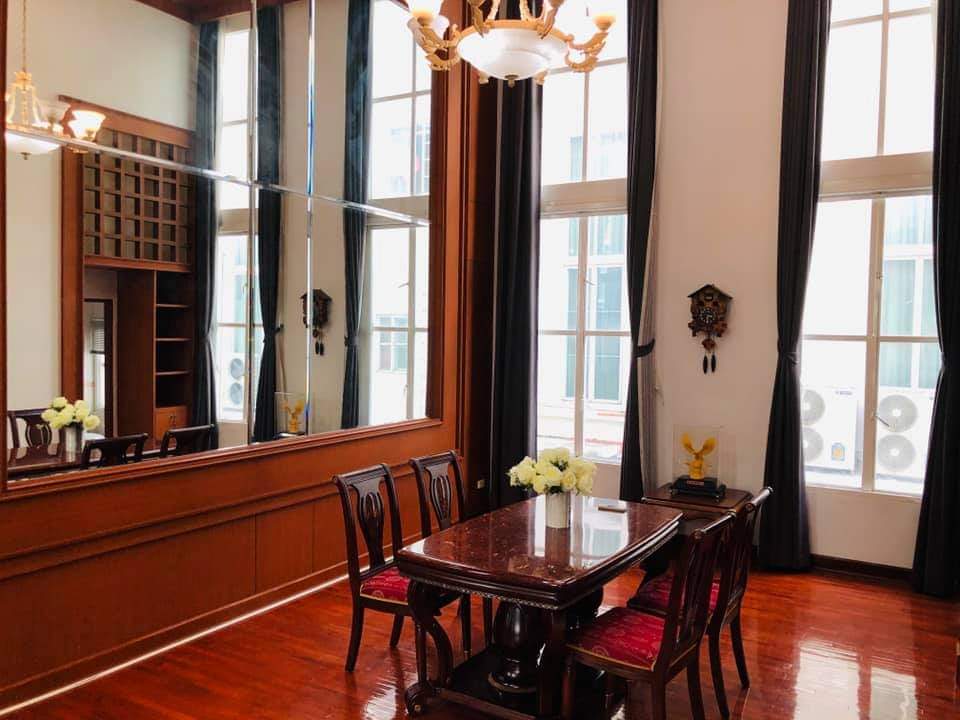 Townhouse in Compound Thonglor