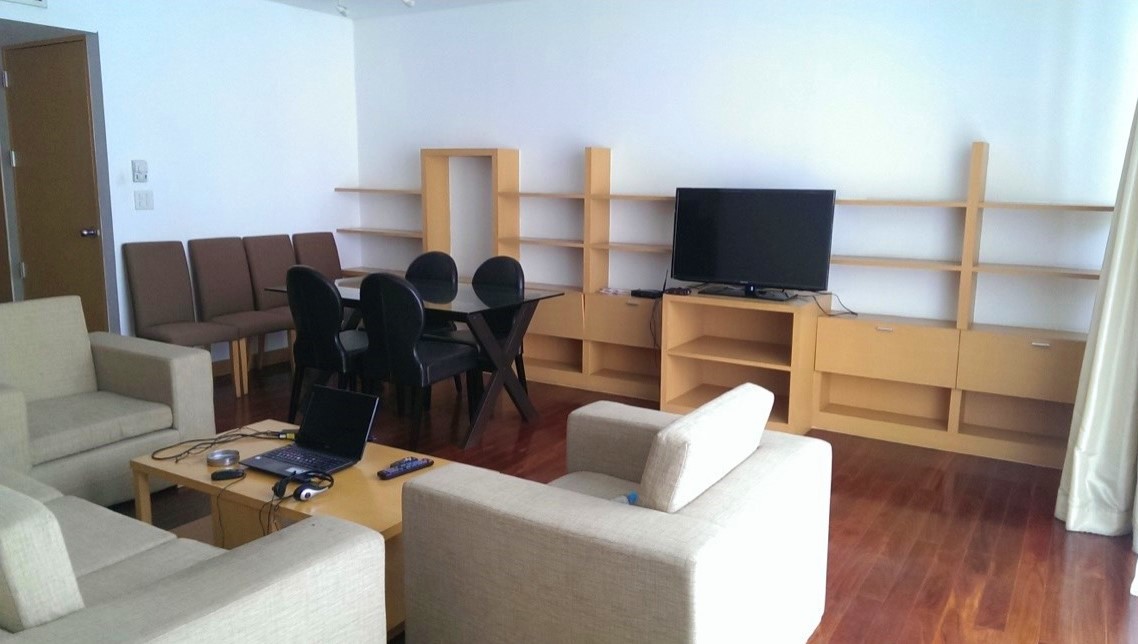 Apartment in Ekamai