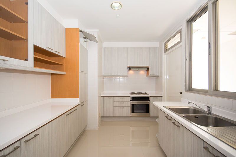 Apartment in Phrompong