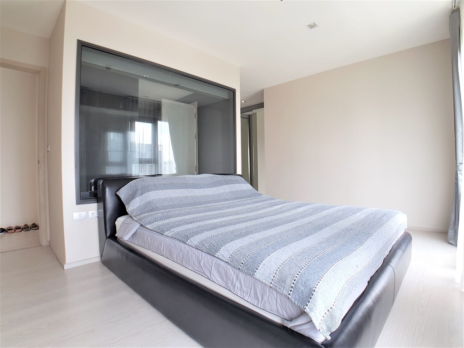 1 BR for rent at Rhythm Sukhumvit 36-38 close to BTS Thong lo