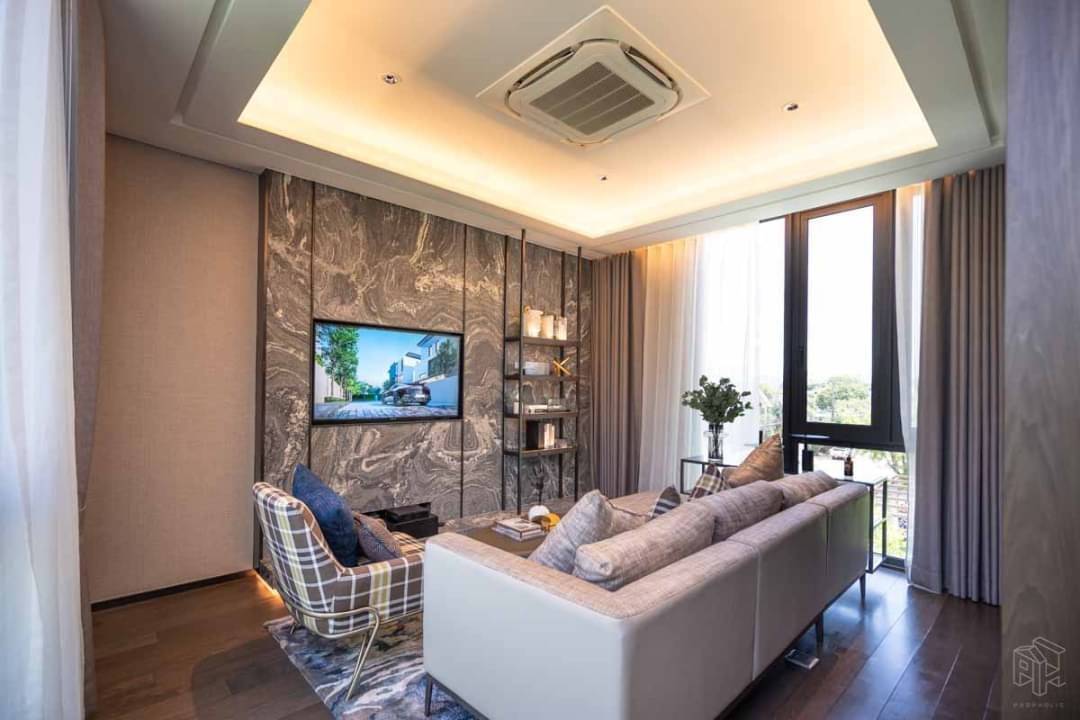 Ultra Luxury house in Rama 9 with Private Pool , 4 Floors