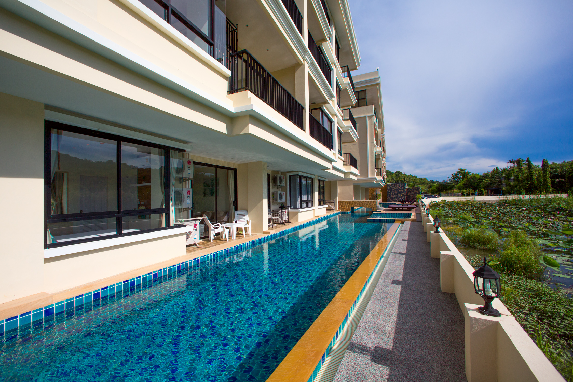 Pool access 2 Bedroom apartment (RW-186)