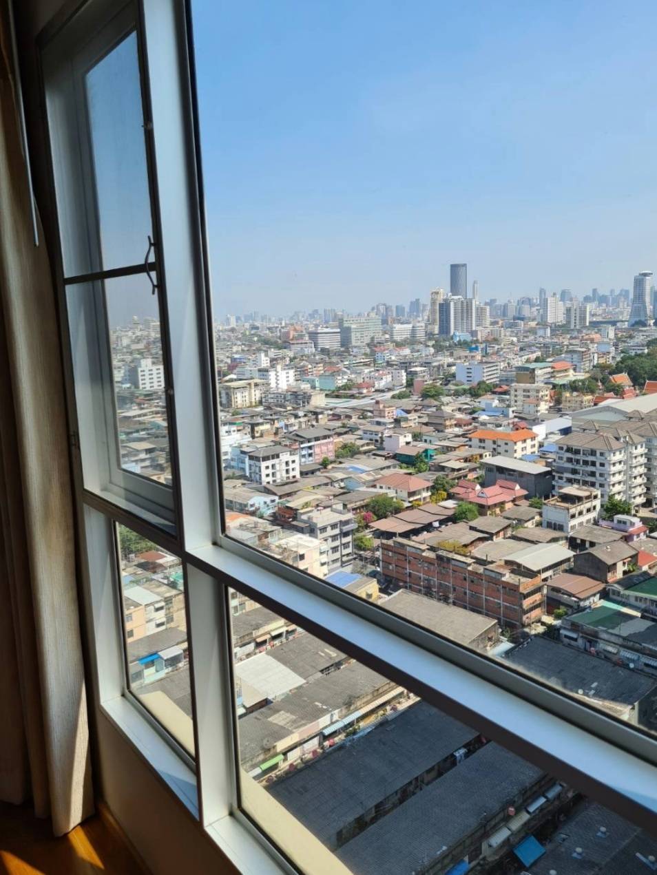 A10210713 For Sale 1 bedroom at Hive Taksin near BTS Wongwianyai