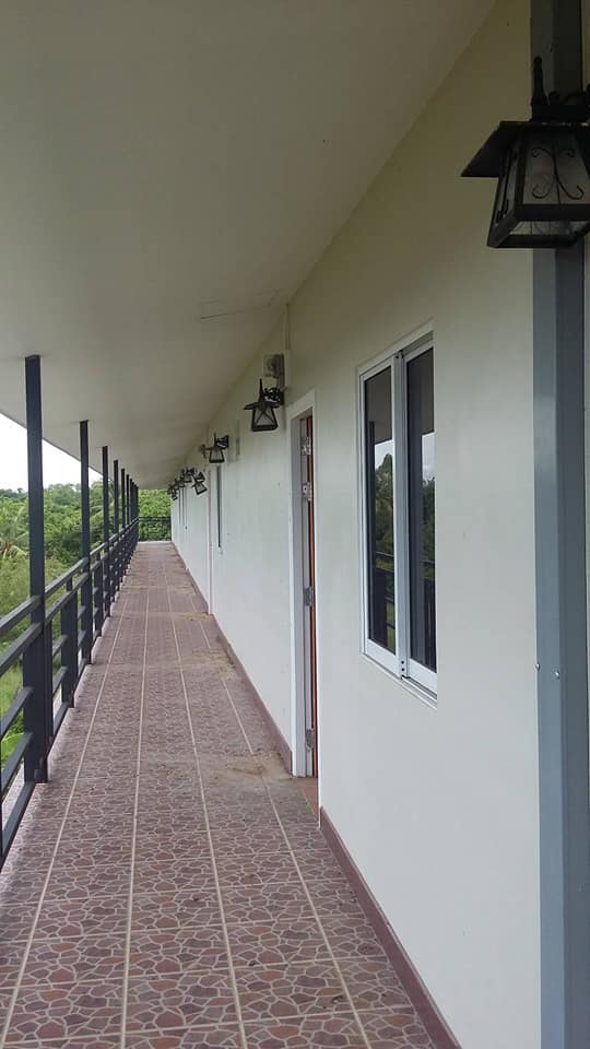 sale land and Apartment 3floor 16 rooms South Pattaya