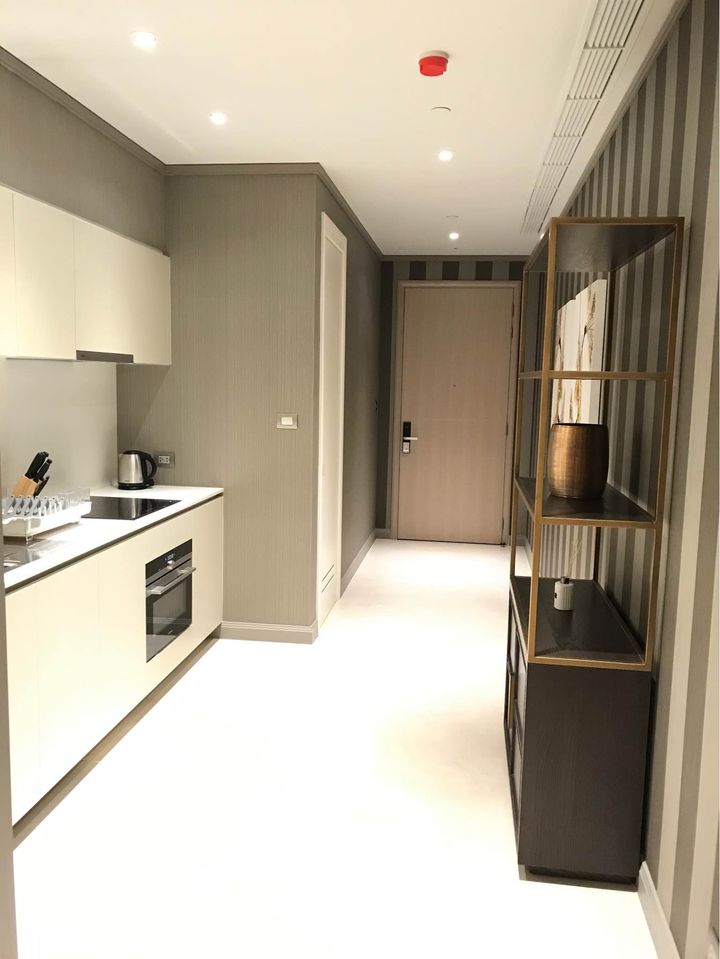 Magnolias Waterfront Residences