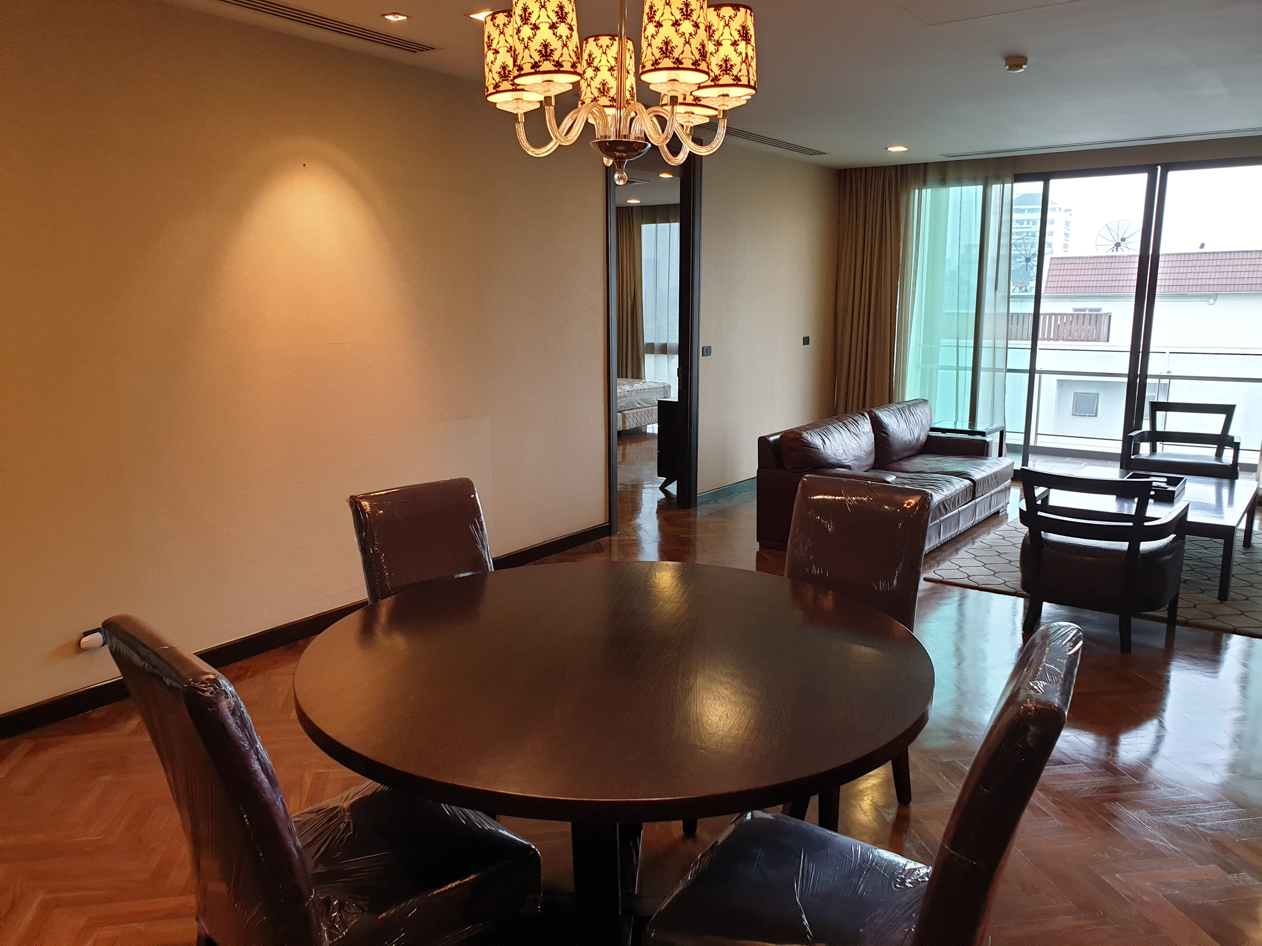 Spacious Apartment in Ekamai