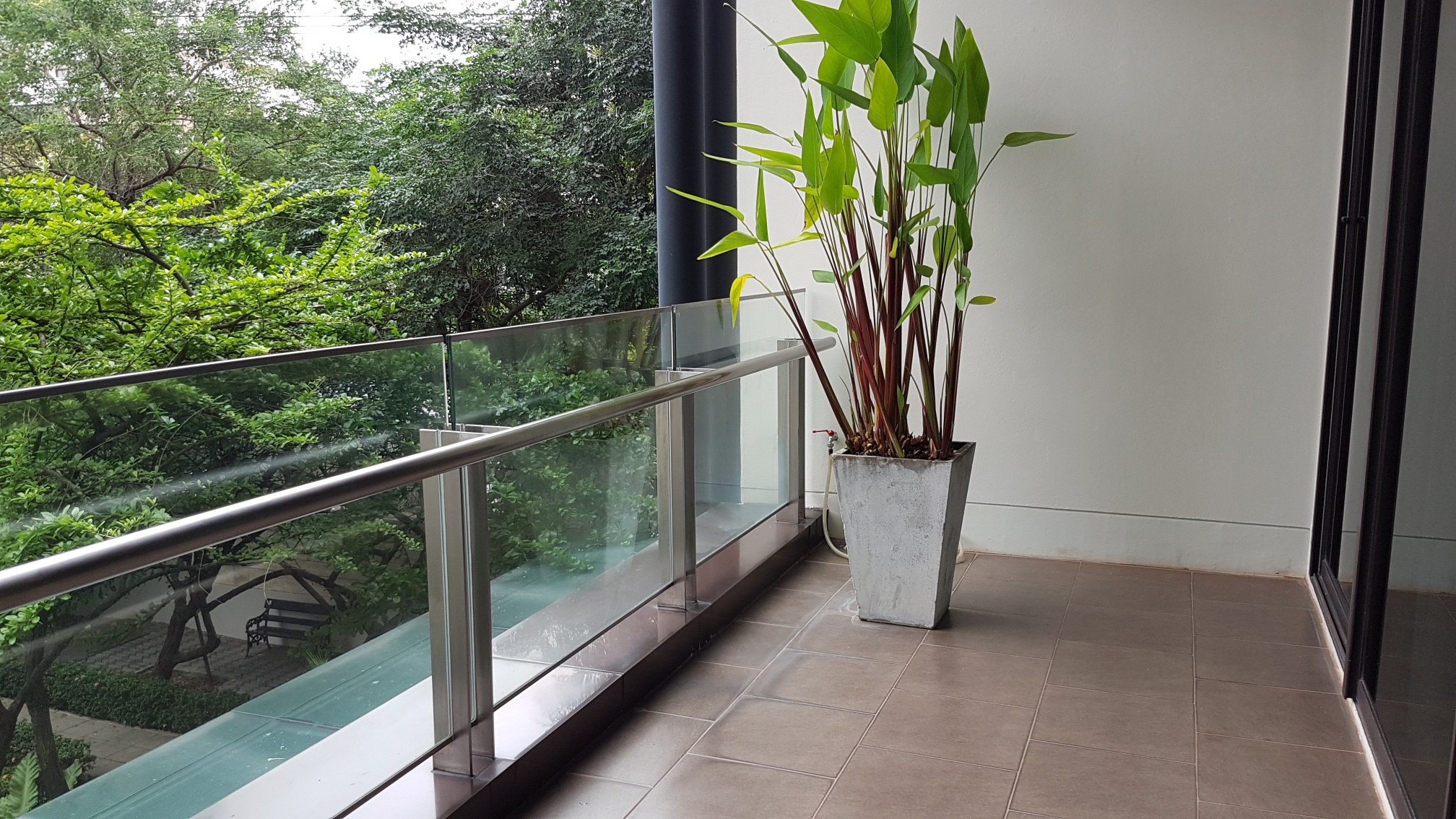 Modern Apartment in Ekamai