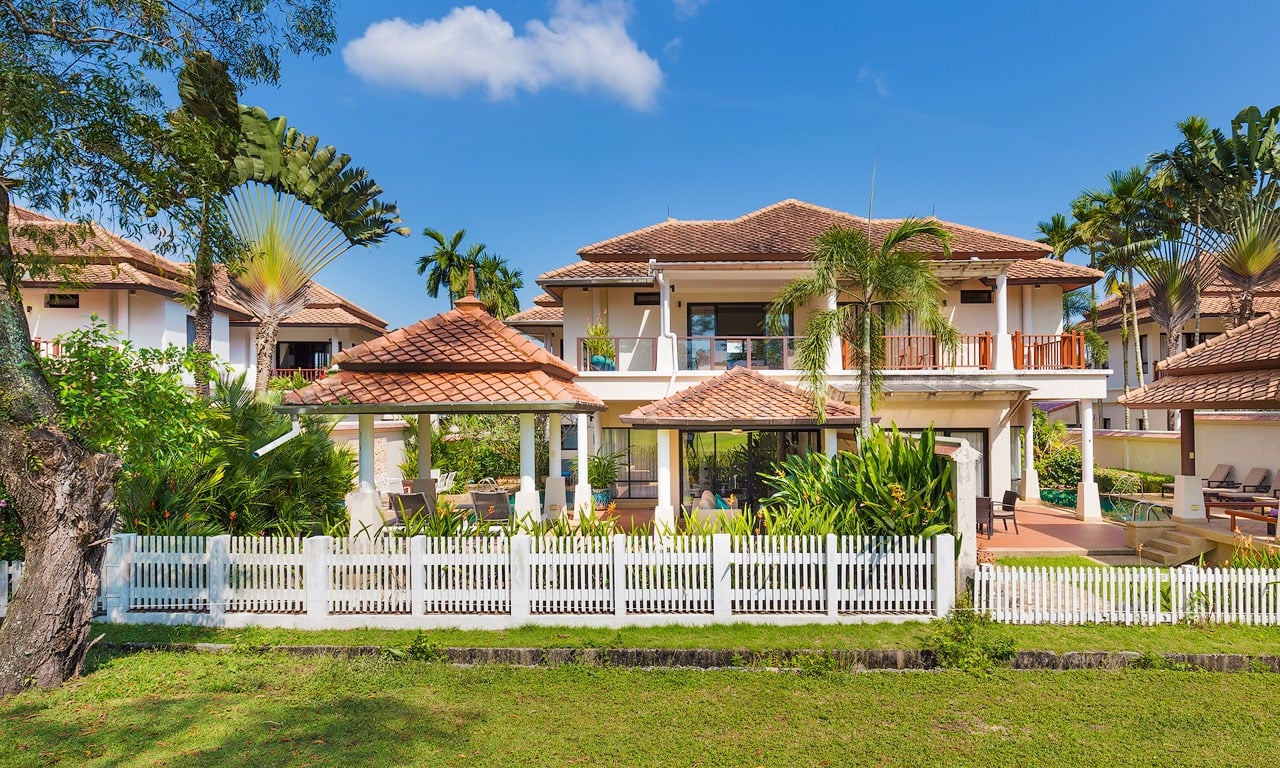 Beautiful Fully Furnished 4 Bedrooms Villa