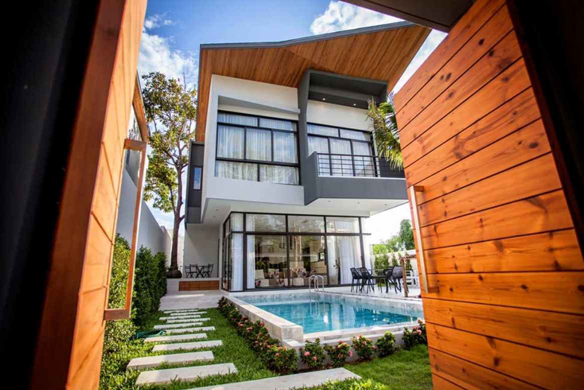 Boutique 3 bedrooms Pool villa for rent in Nai Harn NH-059