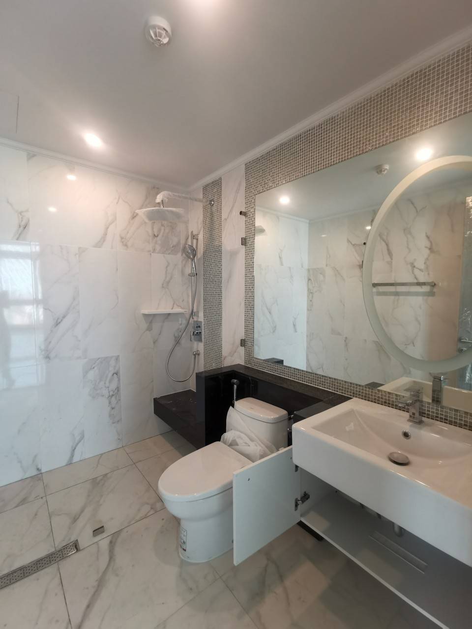 Stunning Penthouse in the Heart of Sukhumvit - Supalai Oriental