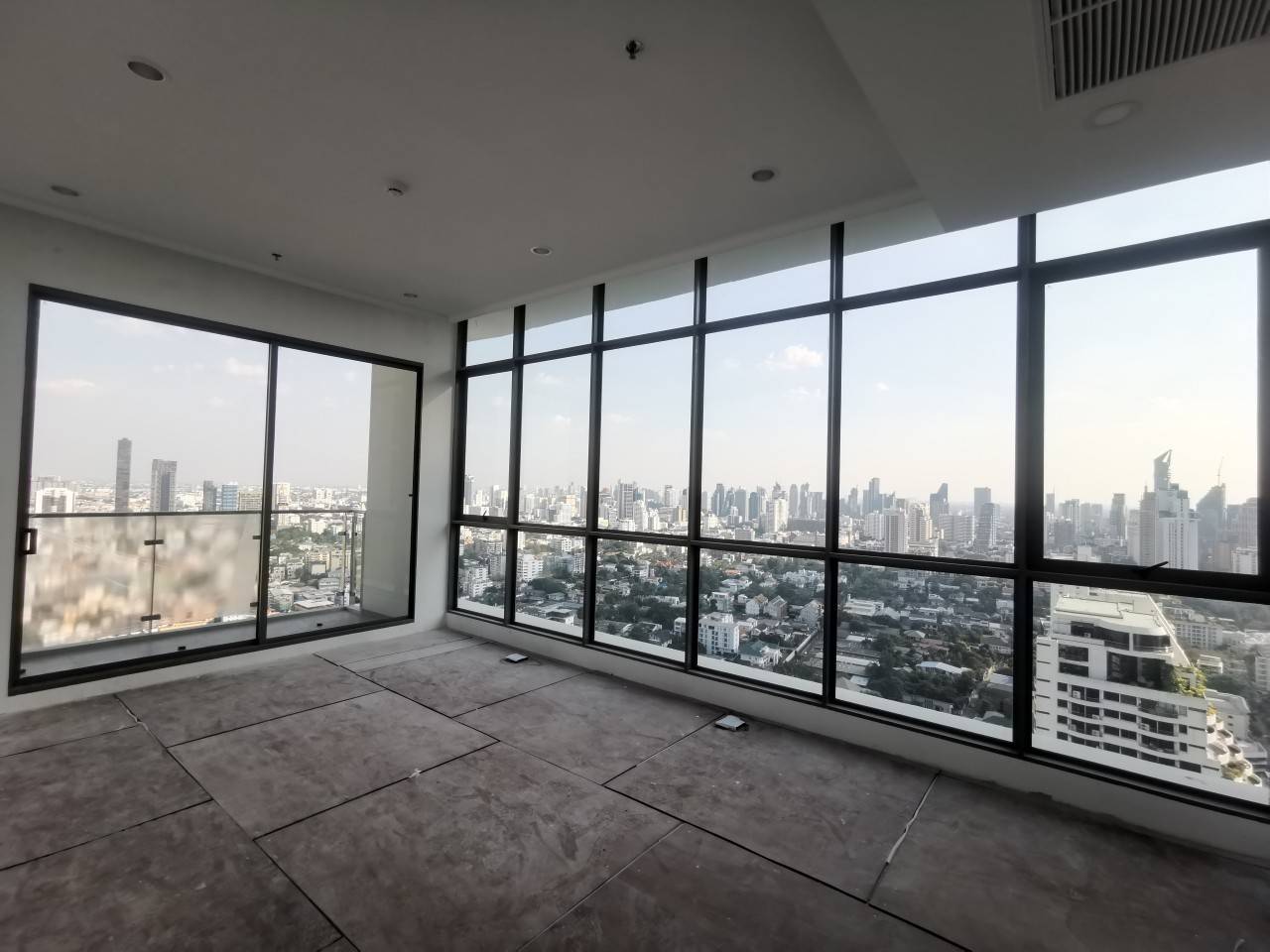 Stunning Penthouse in the Heart of Sukhumvit - Supalai Oriental