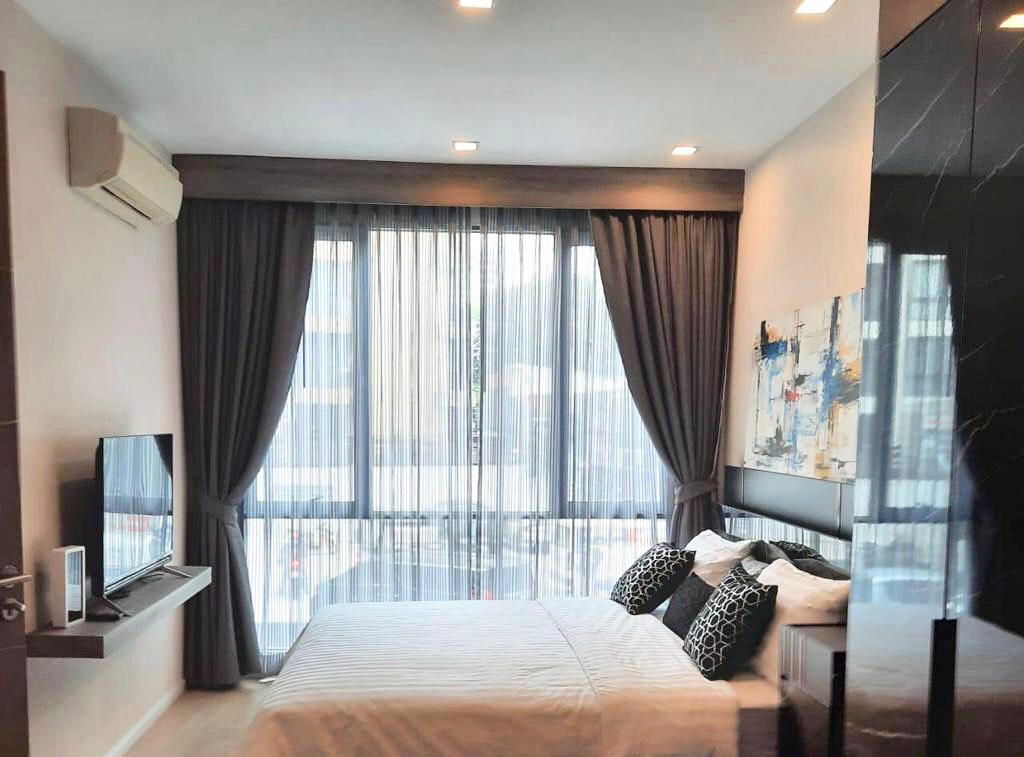 Trapezo Sukhumvit 16