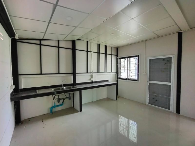 House for sale in new condition, Mueang Chon Buri - Samet District.